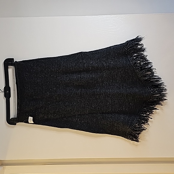 Knitted Shirt with Fringes - wn sm - Picture 1 of 4